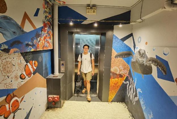 leo leisure hotel at central market