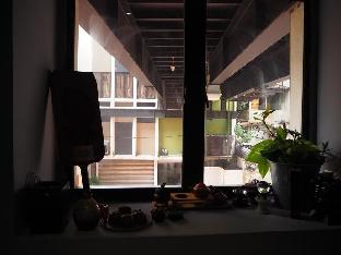 leo leisure hotel at central market