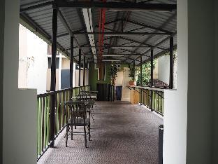 leo leisure hotel at central market