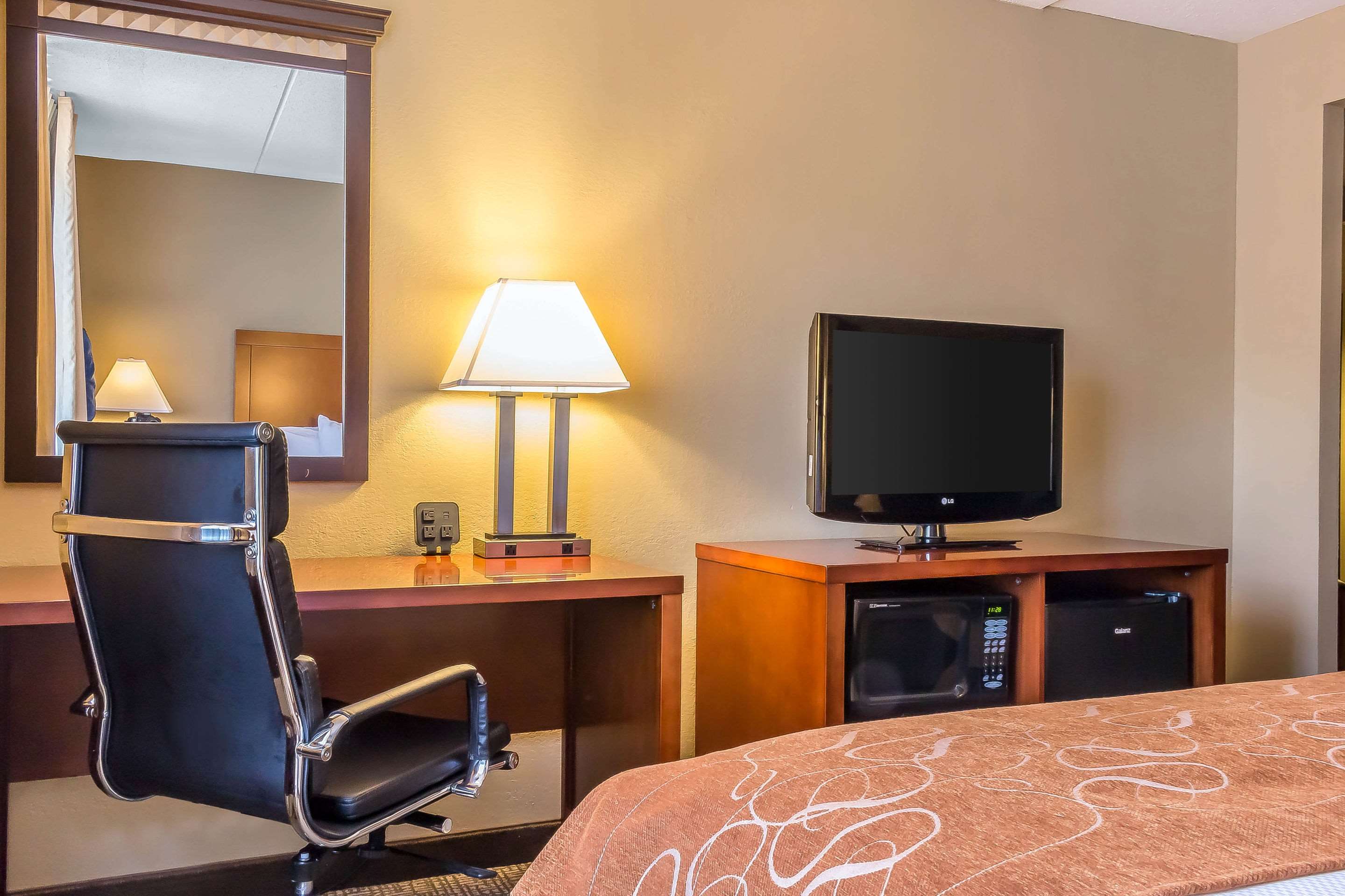 comfort suites near casinos norwich uncasville ct