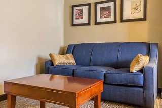 Comfort Suites Near Casinos Norwich-Uncasville Ct,Mashantucket>>Connecticut,3 star