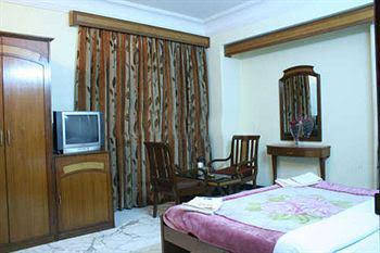hotel raj classic inn