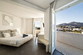 relux ios hotel