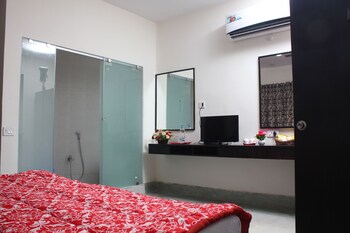 hotel nest international