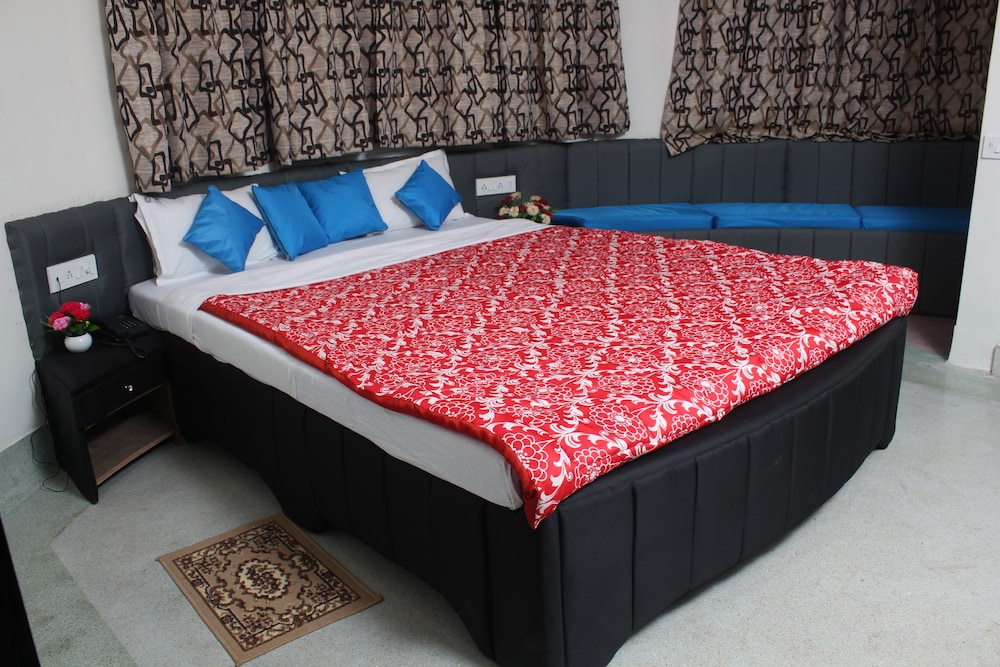 hotel nest international