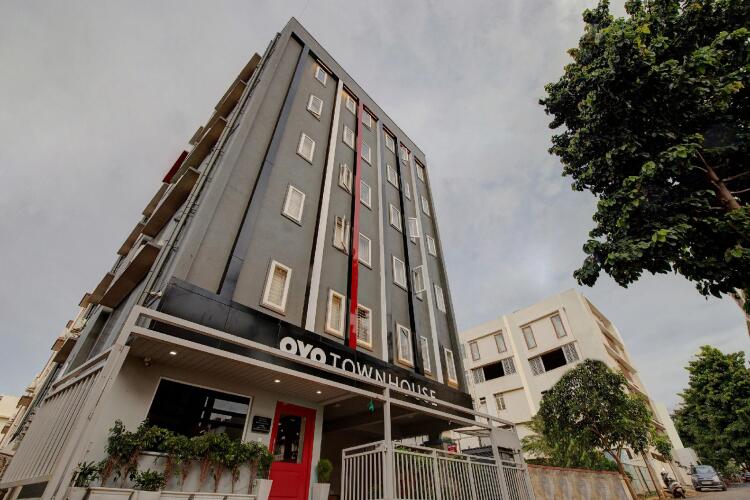 super townhouse siri residency