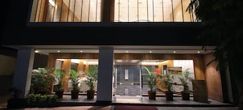 pinnacle grand hotel and banquets