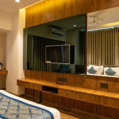 pinnacle grand hotel and banquets