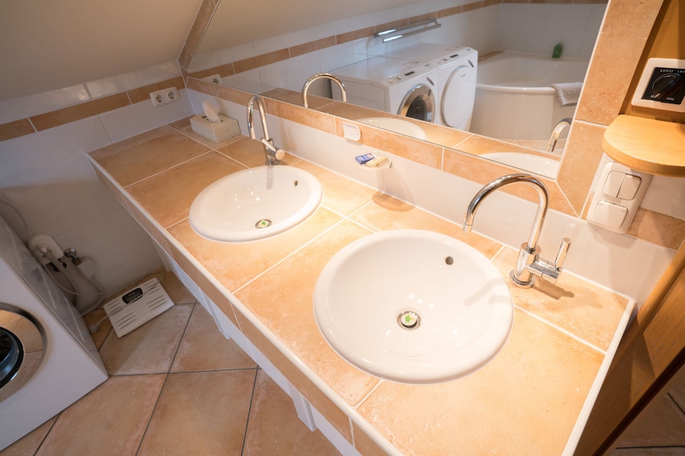 holiday apartments by das grune hotel zur post