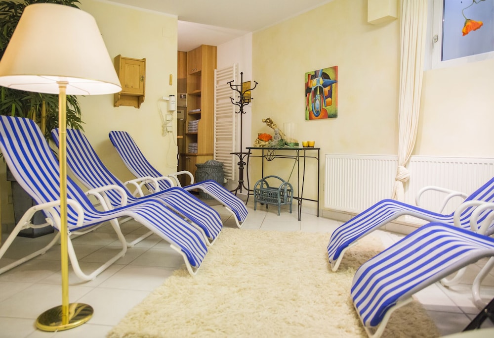holiday apartments by das grune hotel zur post