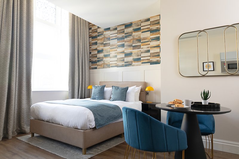 the gresham aparthotel