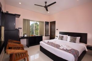 the arbour resort munnar