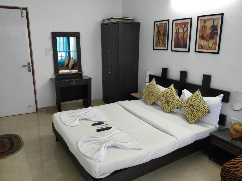 yo yo goa the apartment hotel