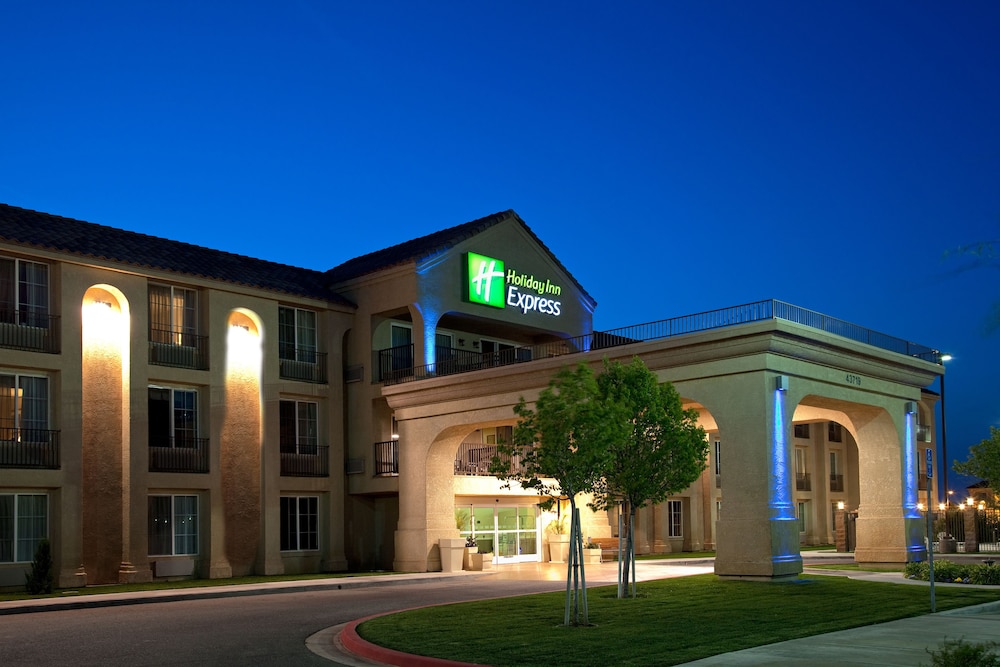 holiday inn express lancaster an ihg hotel