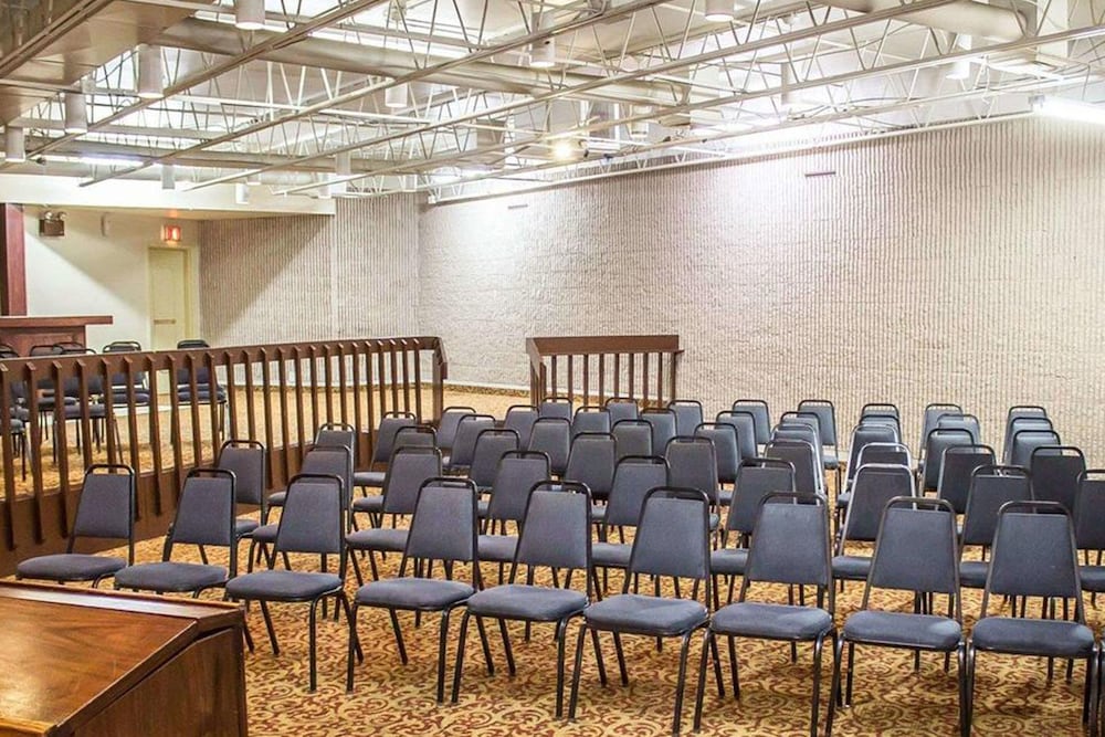 norwood inn and suites north conference center