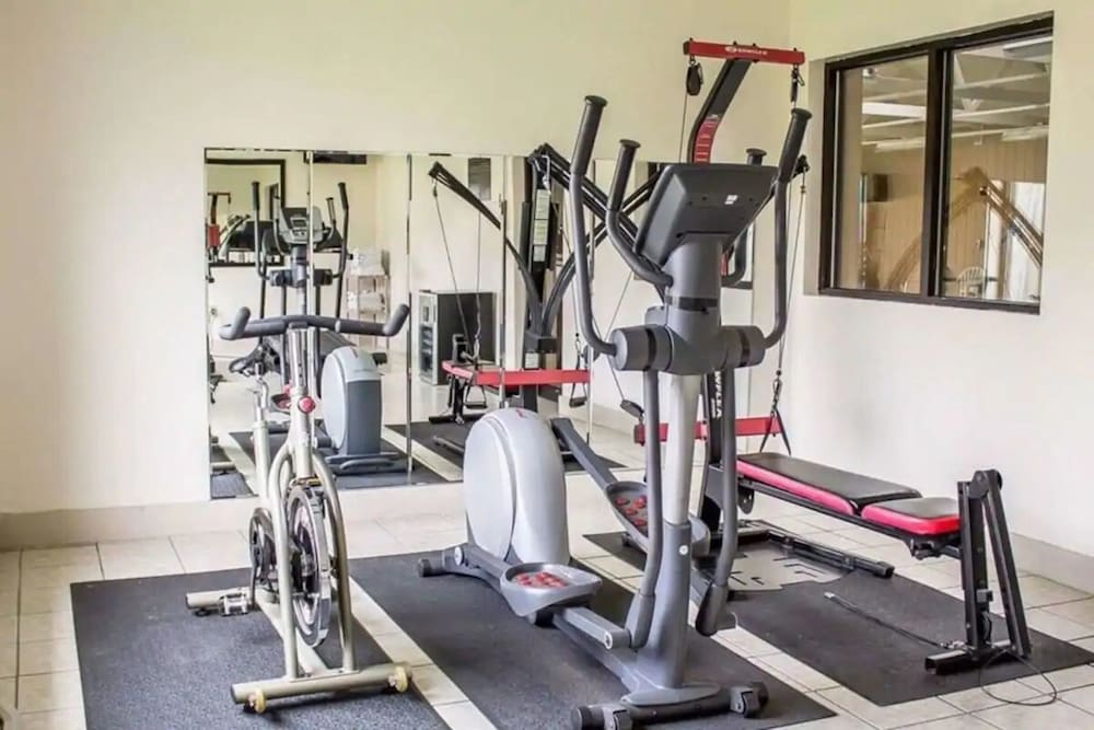 norwood inn and suites north conference center