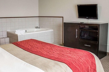 norwood inn and suites north conference center