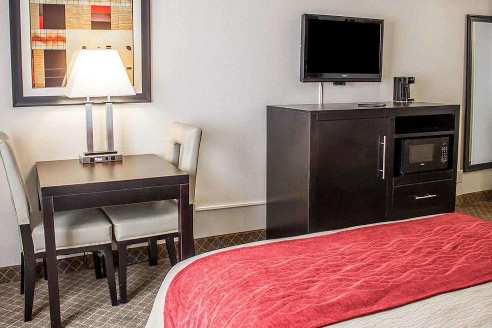 norwood inn and suites north conference center