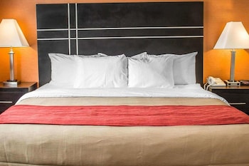 norwood inn and suites north conference center