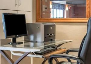 norwood inn and suites north conference center