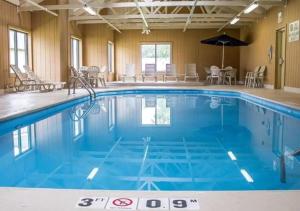 norwood inn and suites north conference center