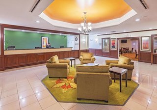la quinta inn and suites by wyndham columbus tx