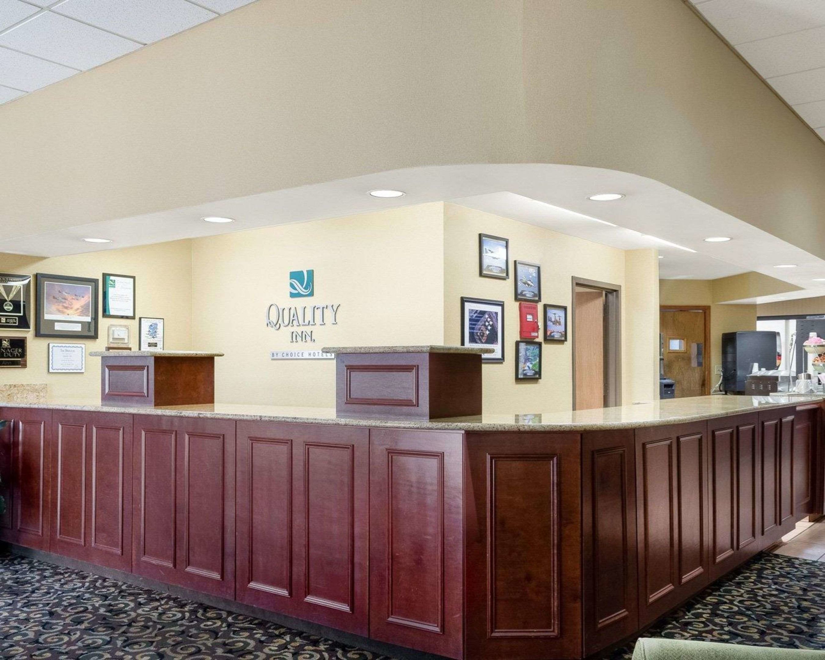 quality inn columbus ms