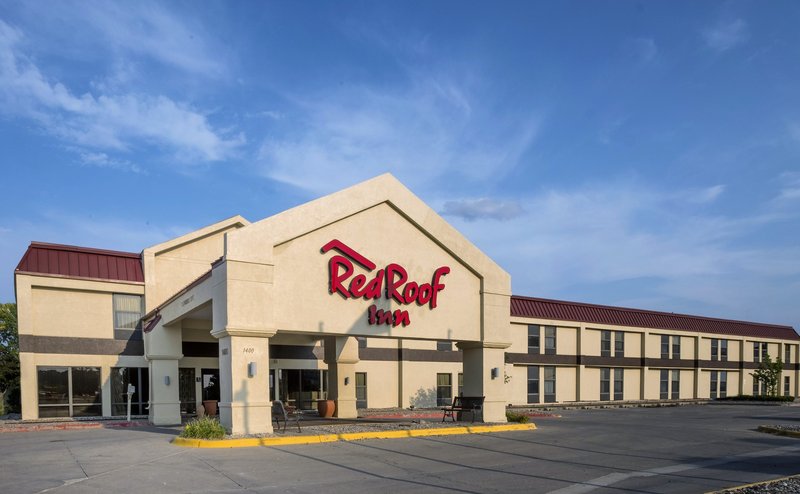 red roof inn ames