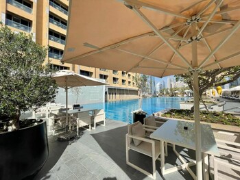 cosy and cute studio at the address dubai mall