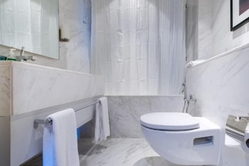 cosy and cute studio at the address dubai mall