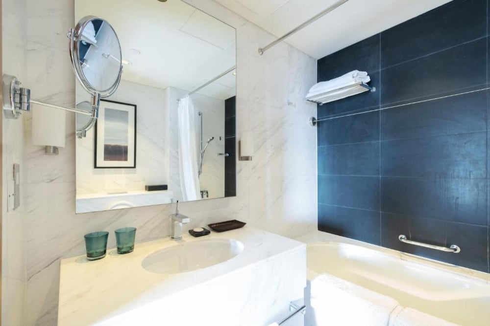 cosy and cute studio at the address dubai mall