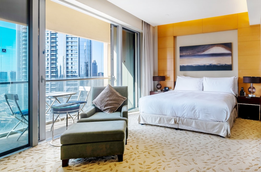 cosy and cute studio at the address dubai mall