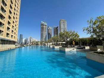 cosy and cute studio at the address dubai mall