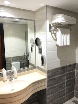 zaha al madina hotel