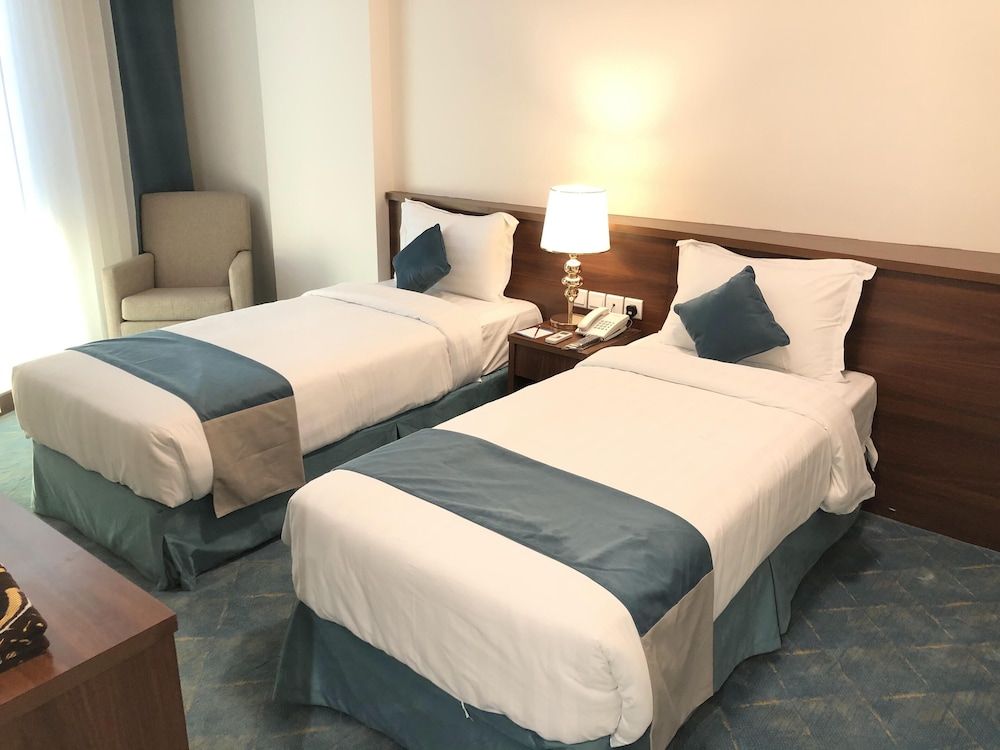 zaha al madina hotel