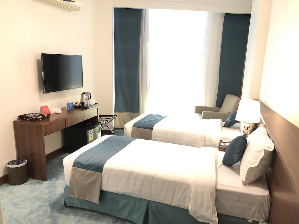 zaha al madina hotel