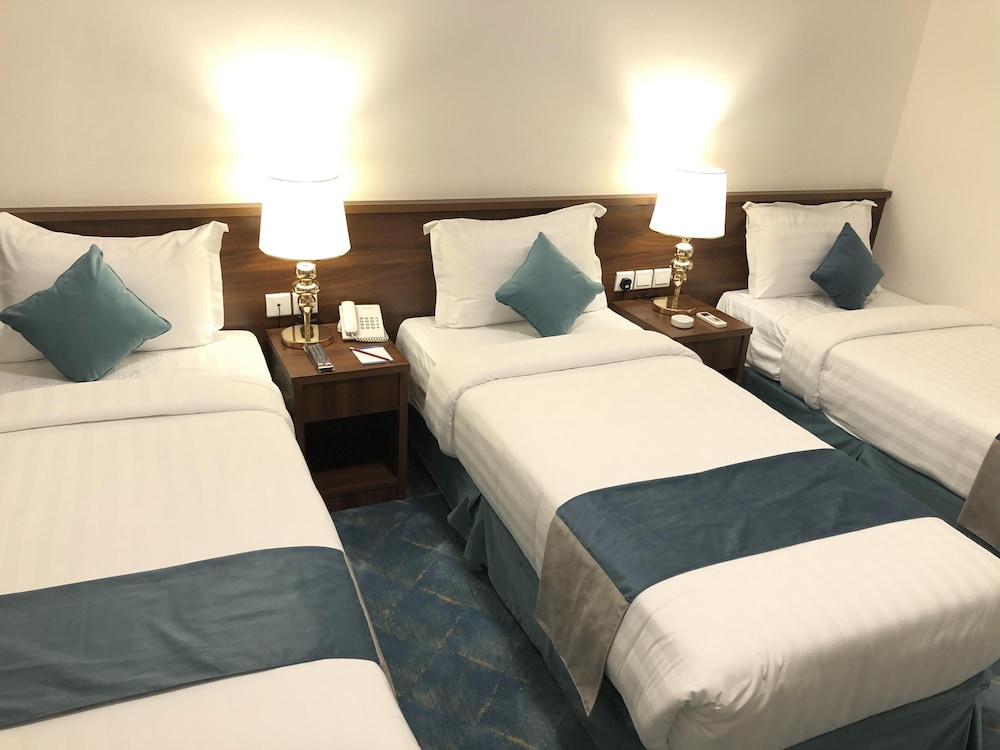 zaha al madina hotel