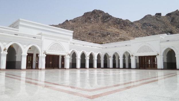 zaha al madina hotel