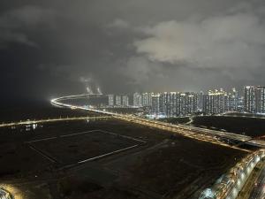 the november stay in landmark