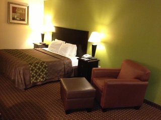 rodeway inn and suites