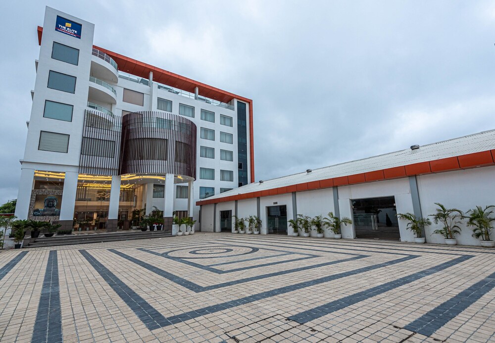 The Elite Lucknow,Gomti Nagar,4 star