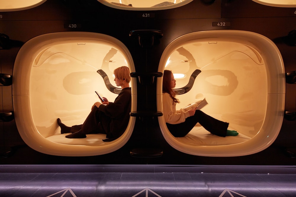 rembrandt cabin shinjuku shin okubo