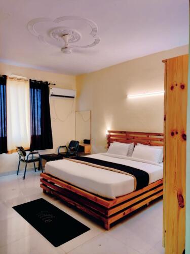 hotel corbett regency