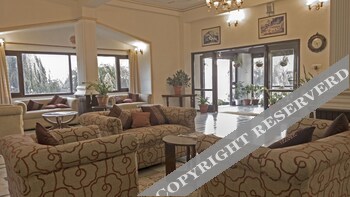 Royal Jardin Whistling Pines Resort,Kufri>>Baldeyan,3 star