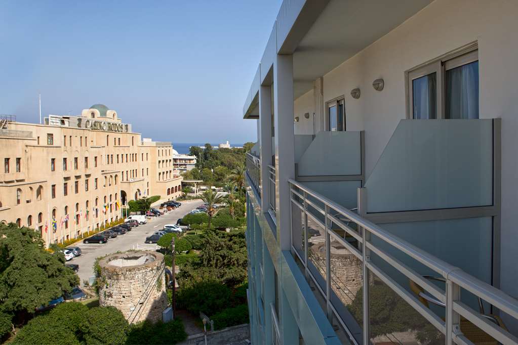 aquamare city beach