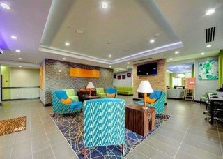 comfort inn and suites tulsa i 44 west rt 66