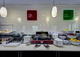 comfort inn and suites tulsa i 44 west rt 66