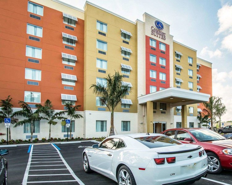 Comfort Suites Fort Lauderdale Airport South & Cruise Port