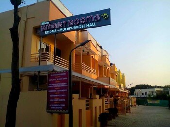 hotel smart room by shree vatika