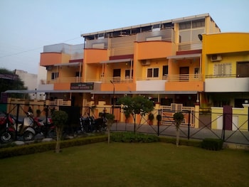 hotel smart room by shree vatika